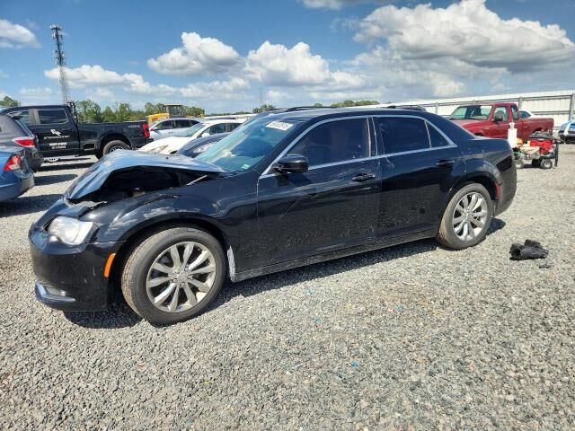 2015 CHRYSLER 300