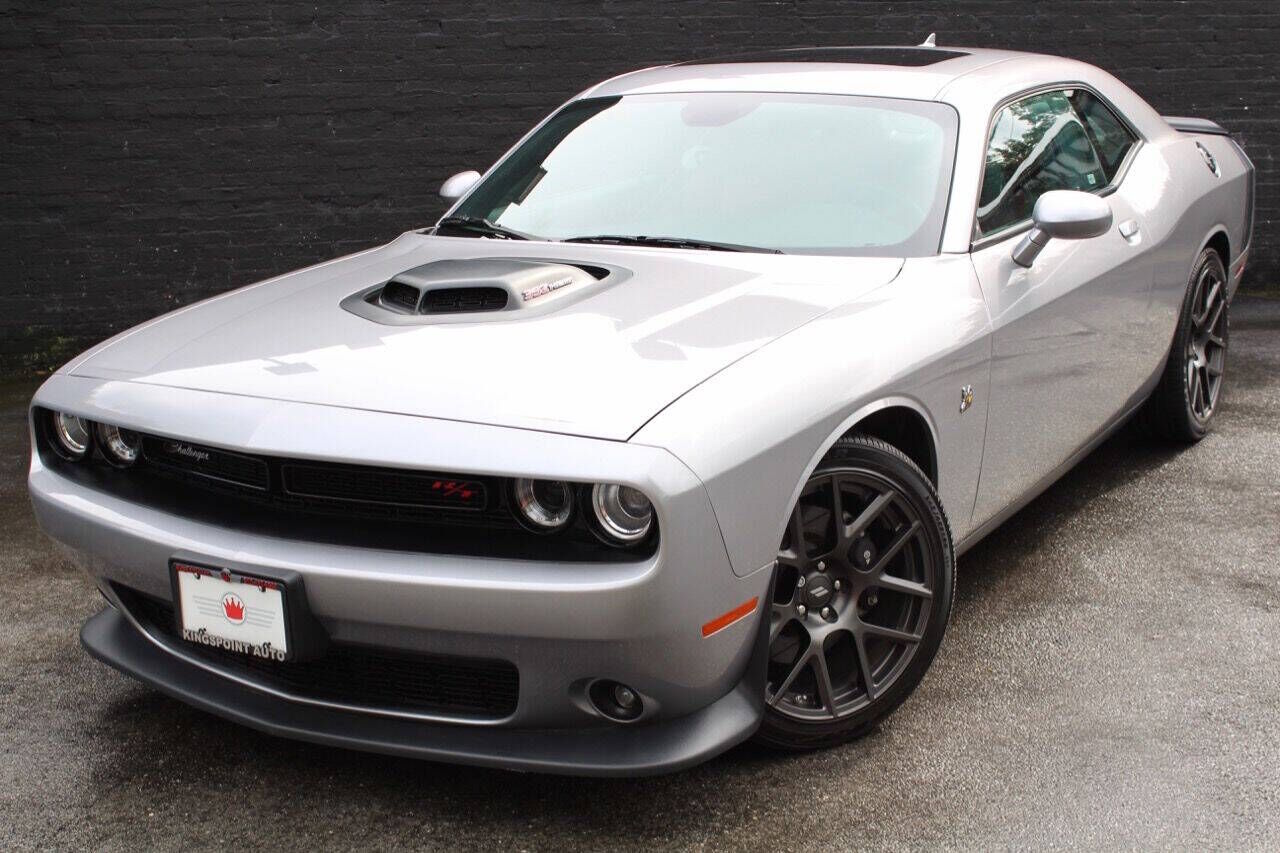 2017 DODGE Challenger