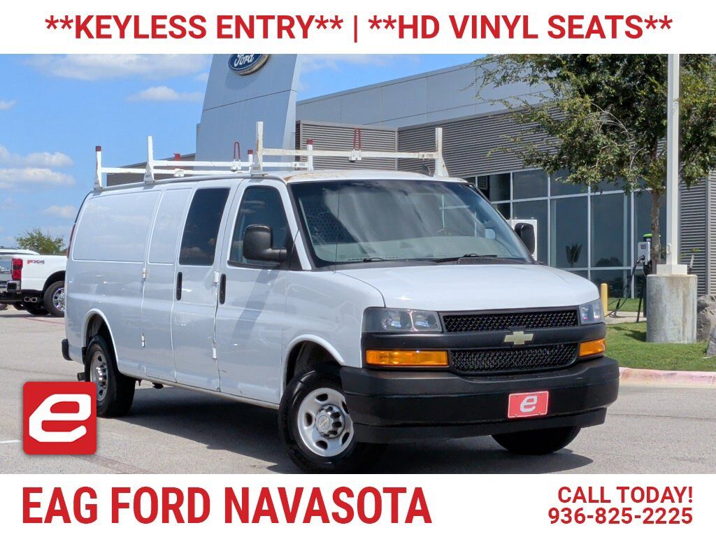 2022 CHEVROLET Express