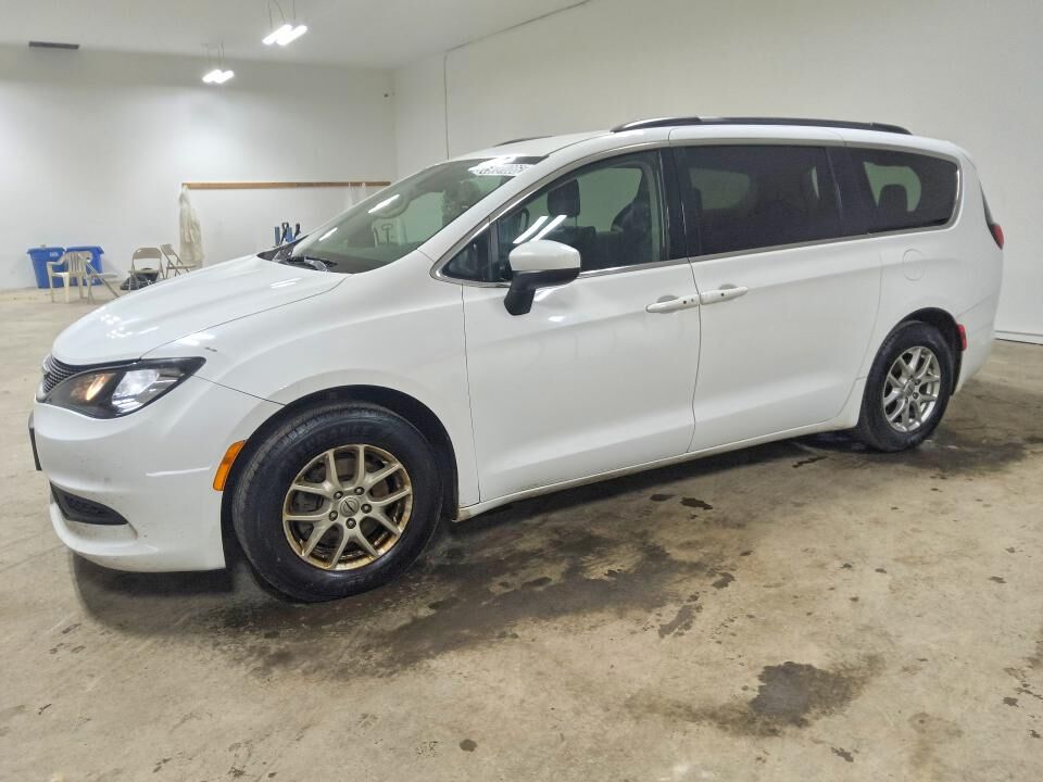 2021 CHRYSLER Voyager