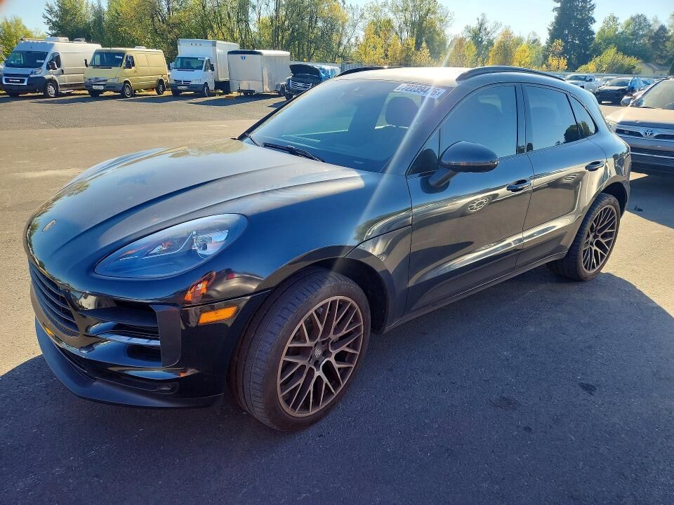 2019 PORSCHE Macan