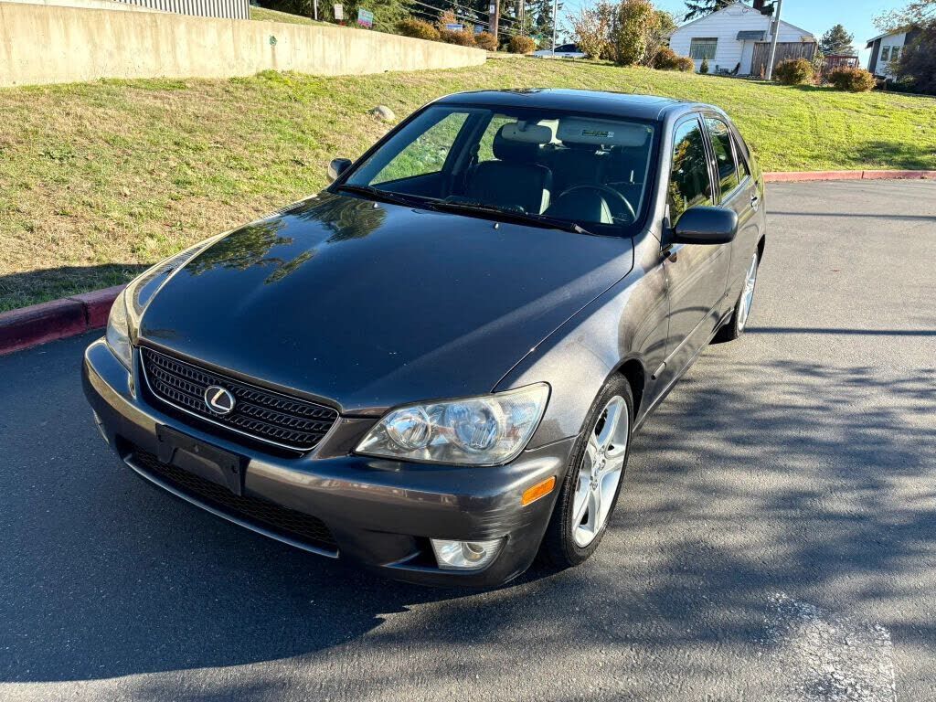 2002 LEXUS IS
