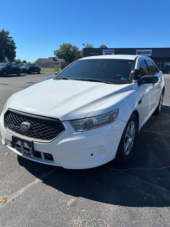 2013 FORD Taurus