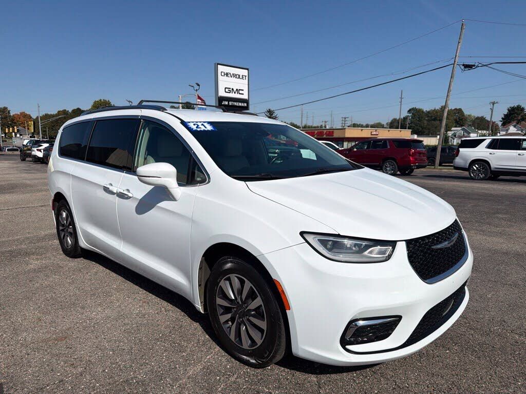 2021 CHRYSLER Pacifica
