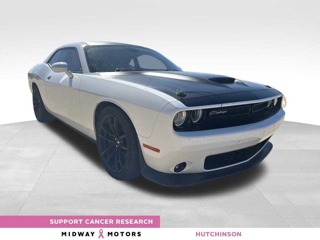 2017 DODGE Challenger