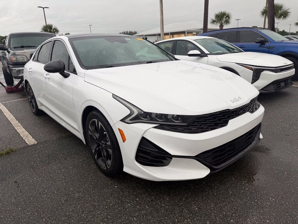 2022 KIA K5