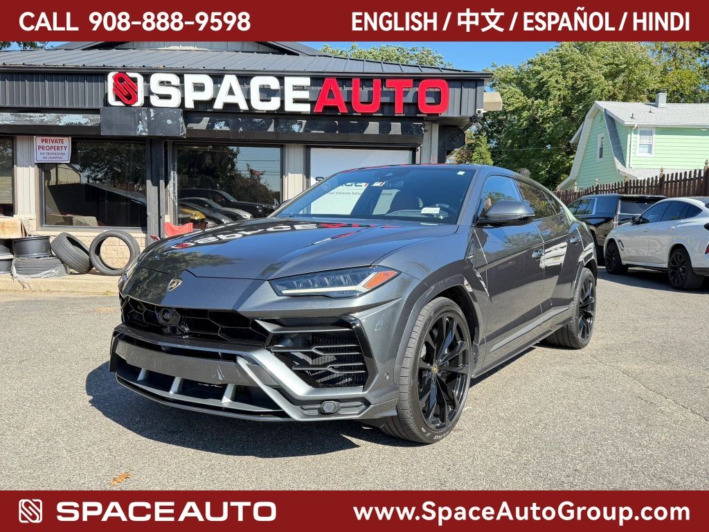 2019 LAMBORGHINI URUS