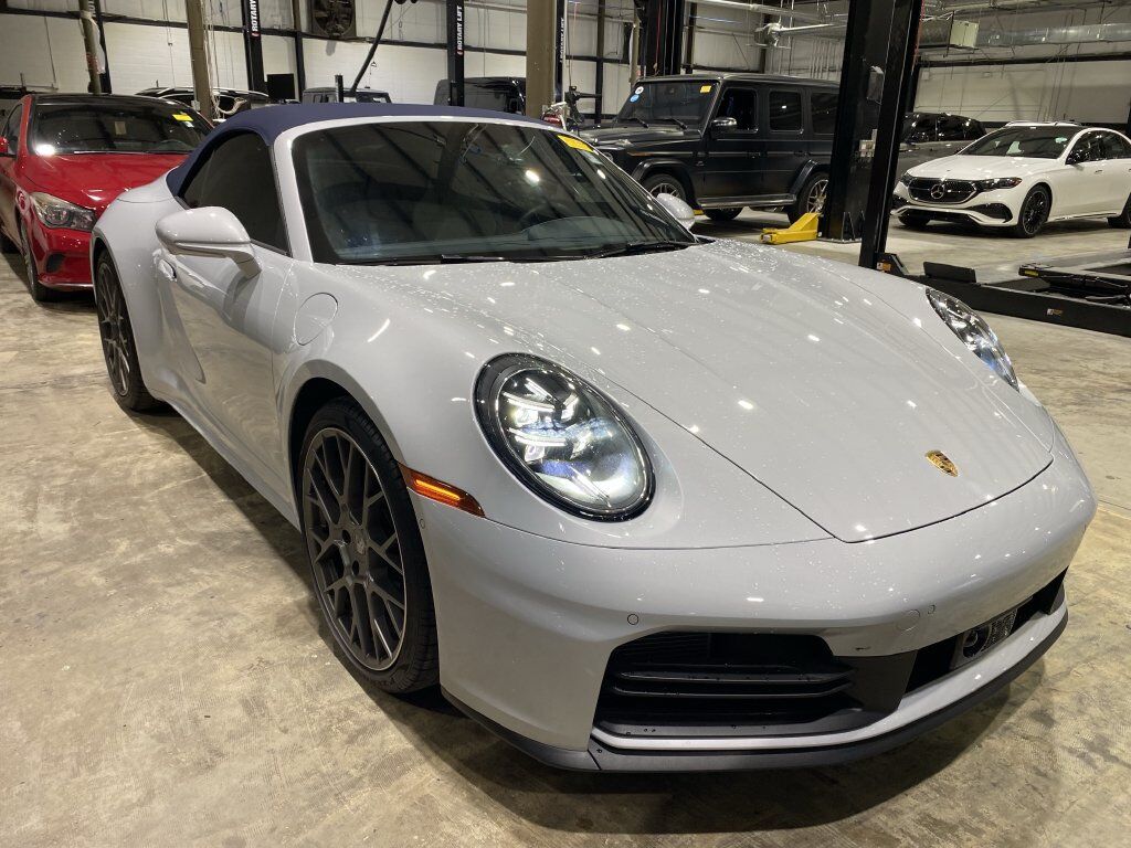 2025 PORSCHE 911