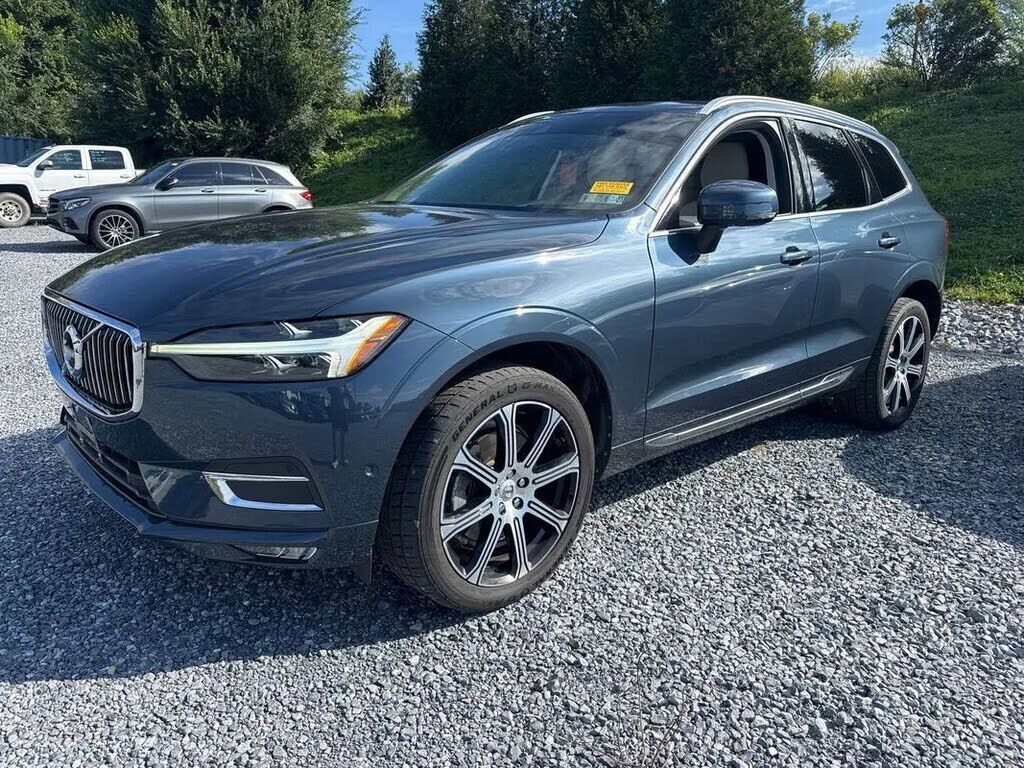 2021 VOLVO XC60