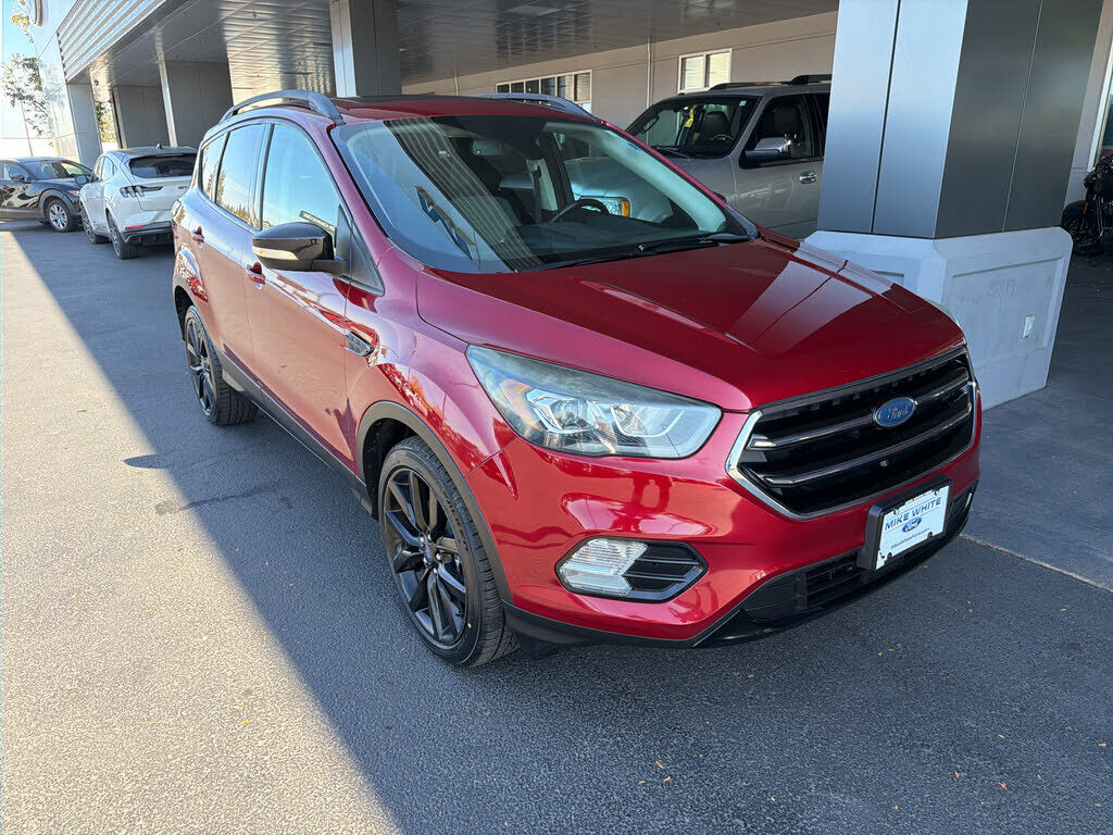 2017 FORD Escape
