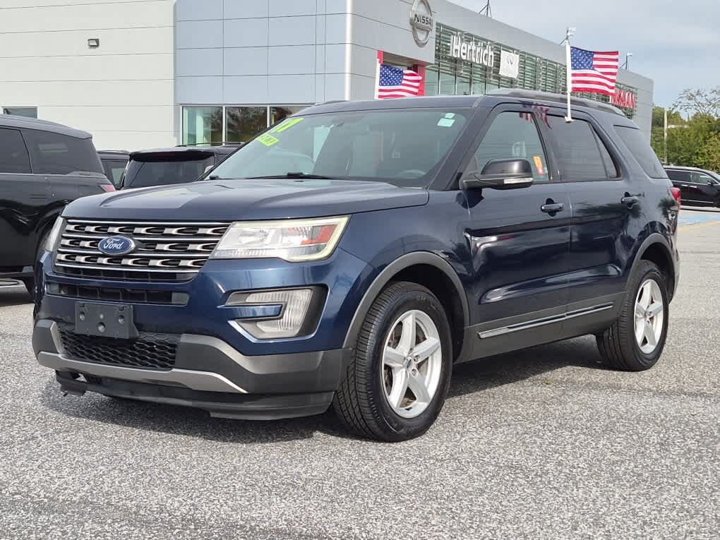 2017 FORD Explorer