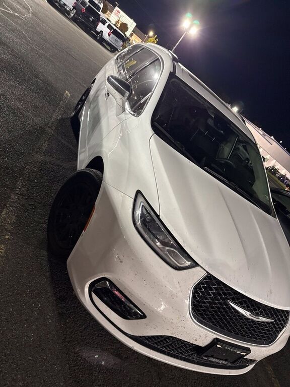 2022 CHRYSLER Pacifica