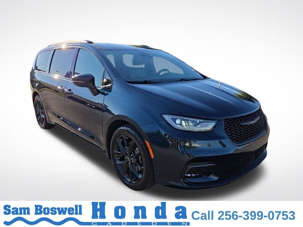 2023 CHRYSLER Pacifica