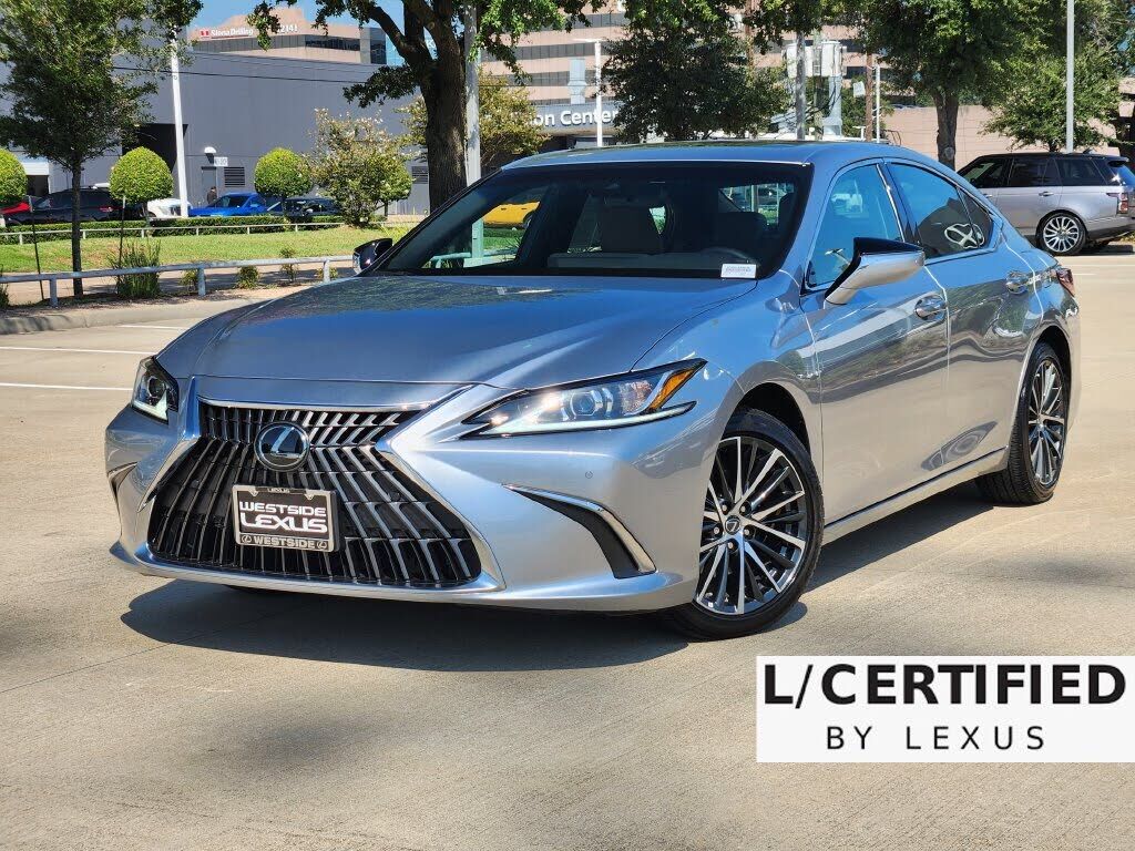 2025 LEXUS ES