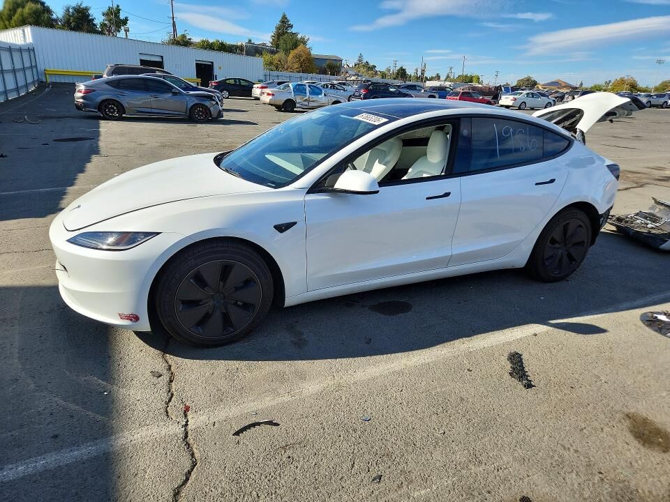 2024 TESLA Model 3