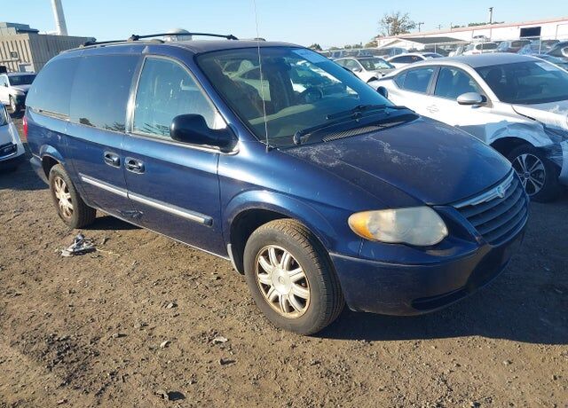 2006 CHRYSLER Town and Country