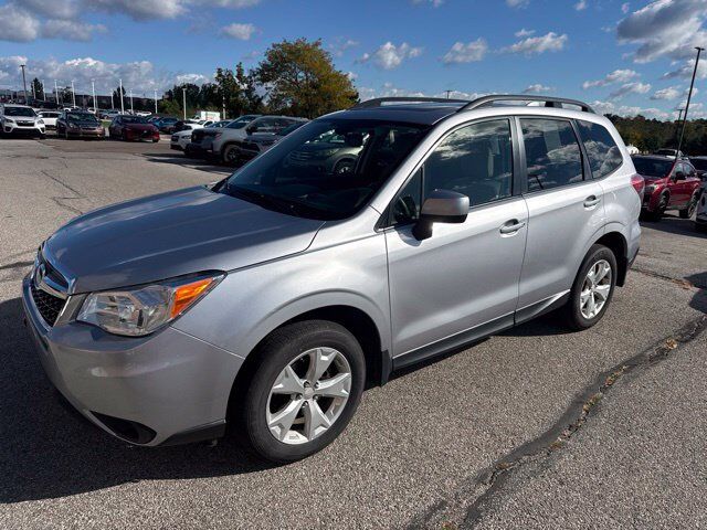 2016 SUBARU Forester