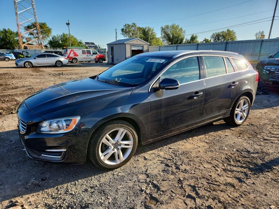 2015 VOLVO V60