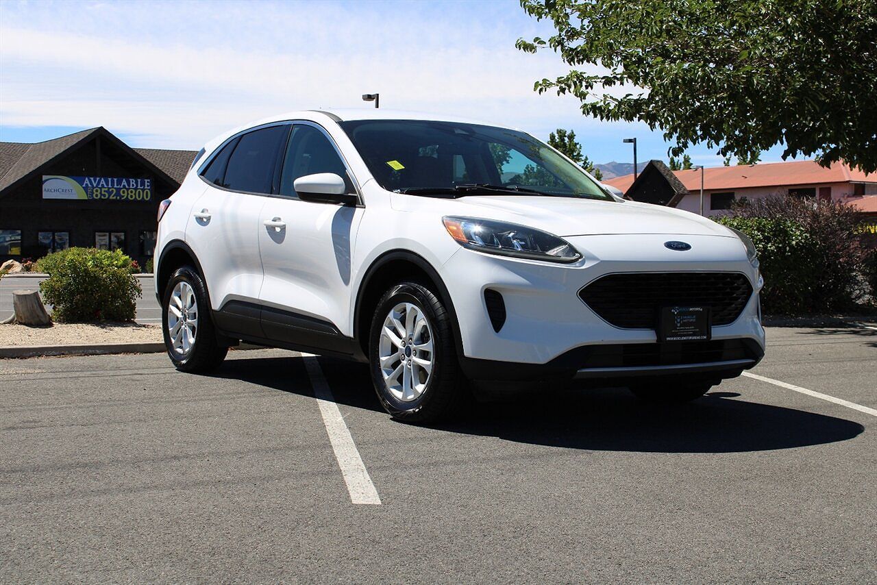 2020 FORD Escape