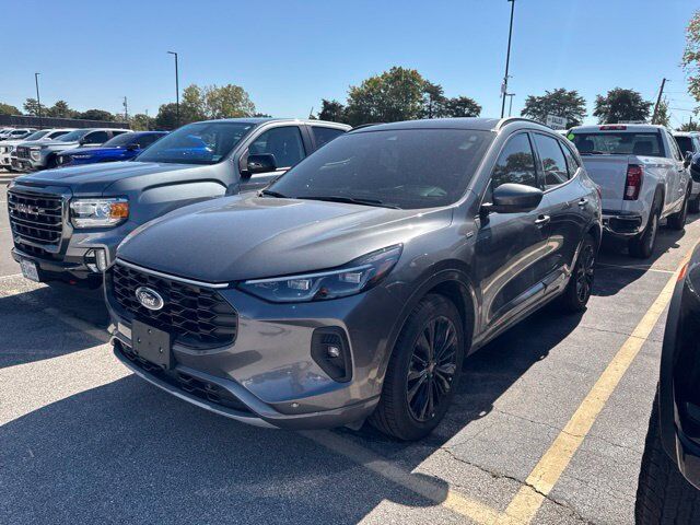 2024 FORD Escape