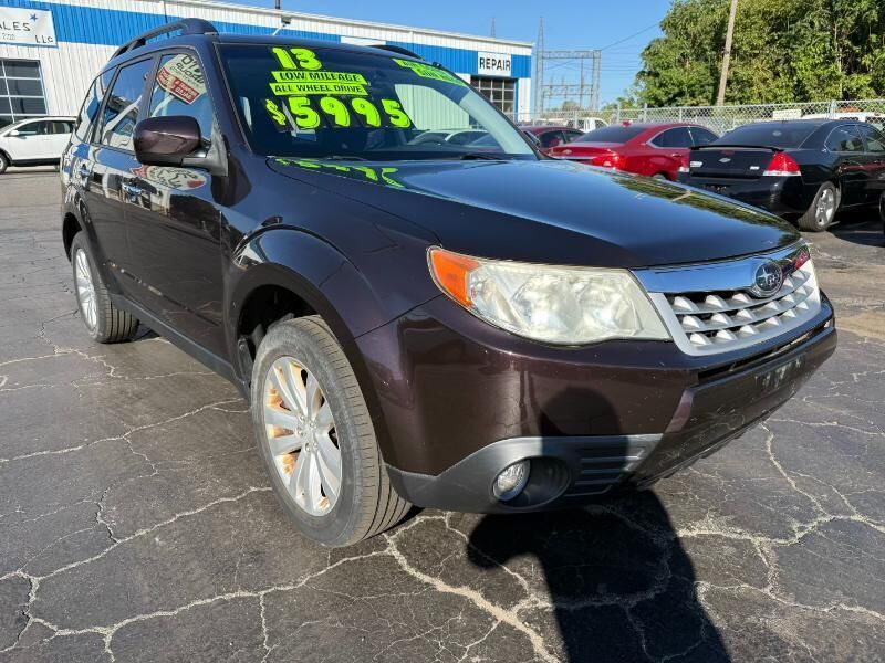 2013 SUBARU Forester