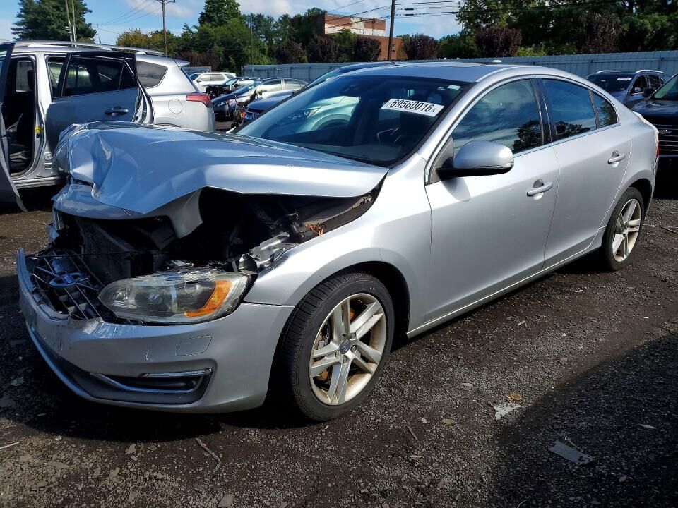 2015 VOLVO S60