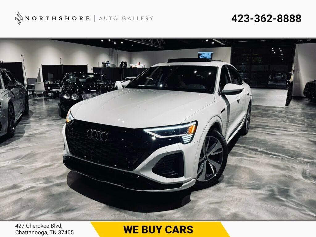 2024 AUDI Q8
