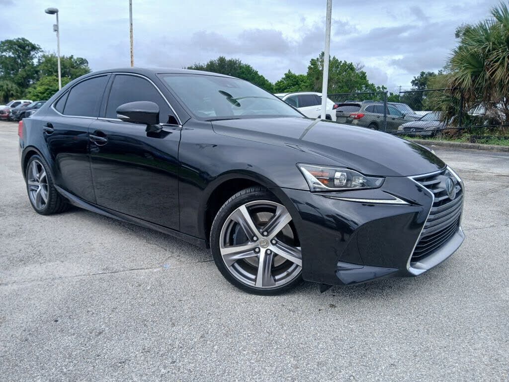 2018 LEXUS IS