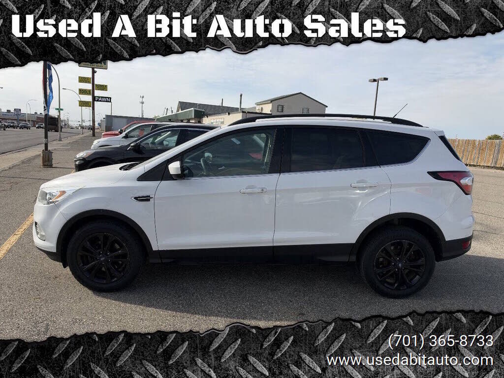 2017 FORD Escape