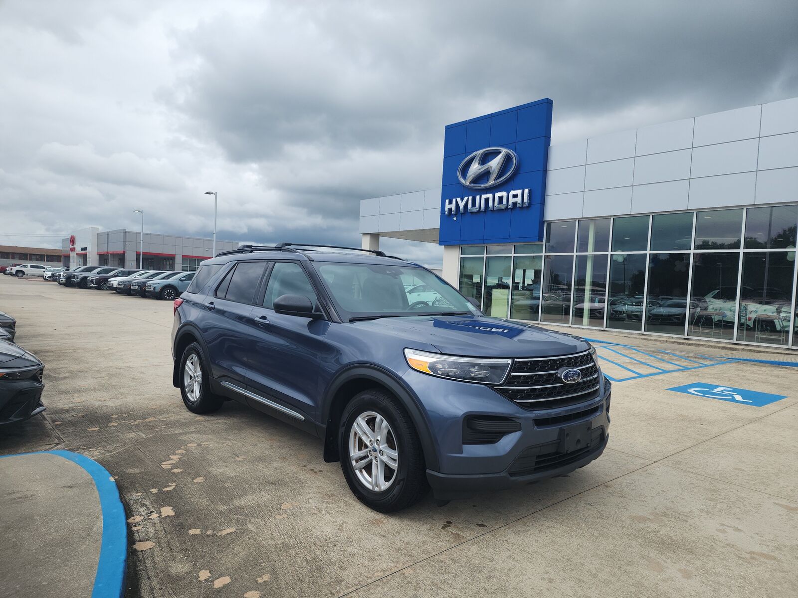 2021 FORD Explorer