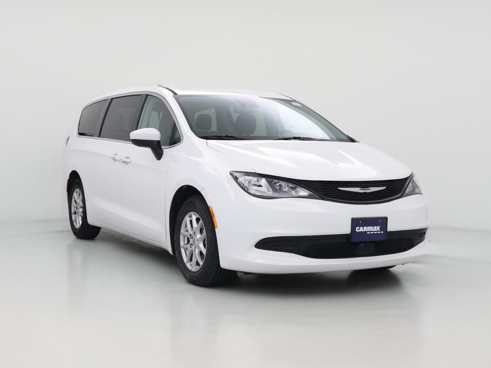 2023 CHRYSLER Voyager