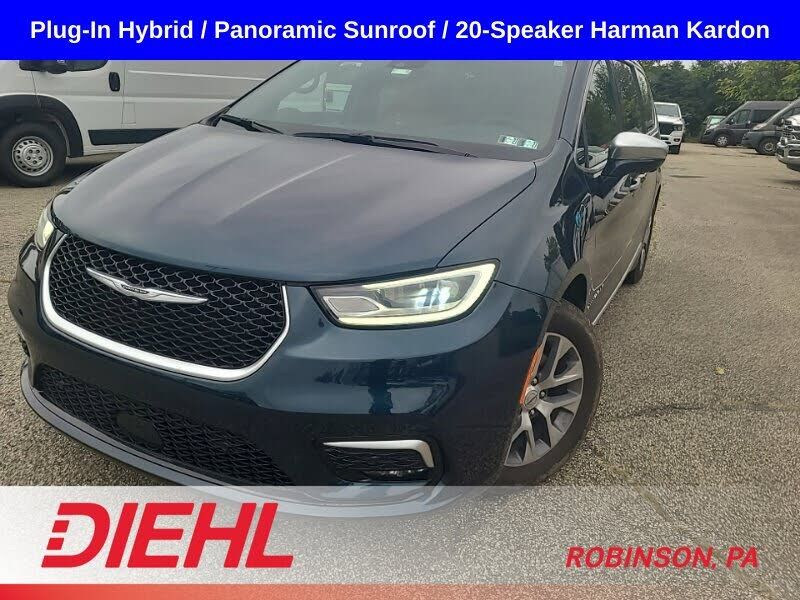 2022 CHRYSLER Pacifica
