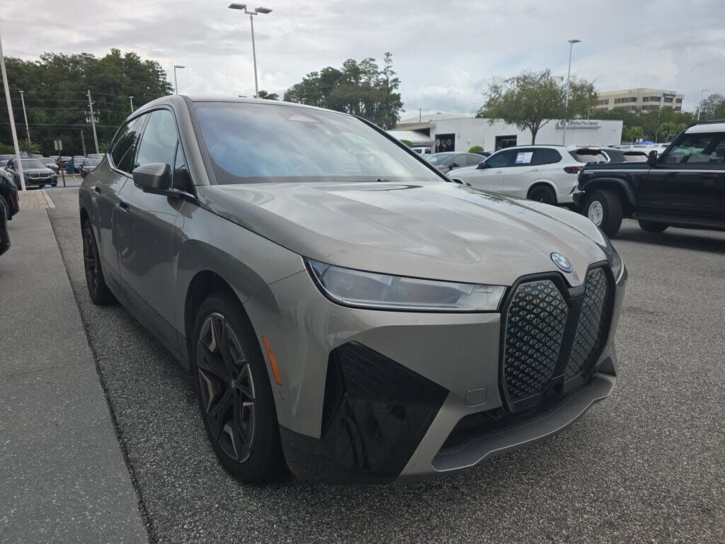 2025 BMW ix