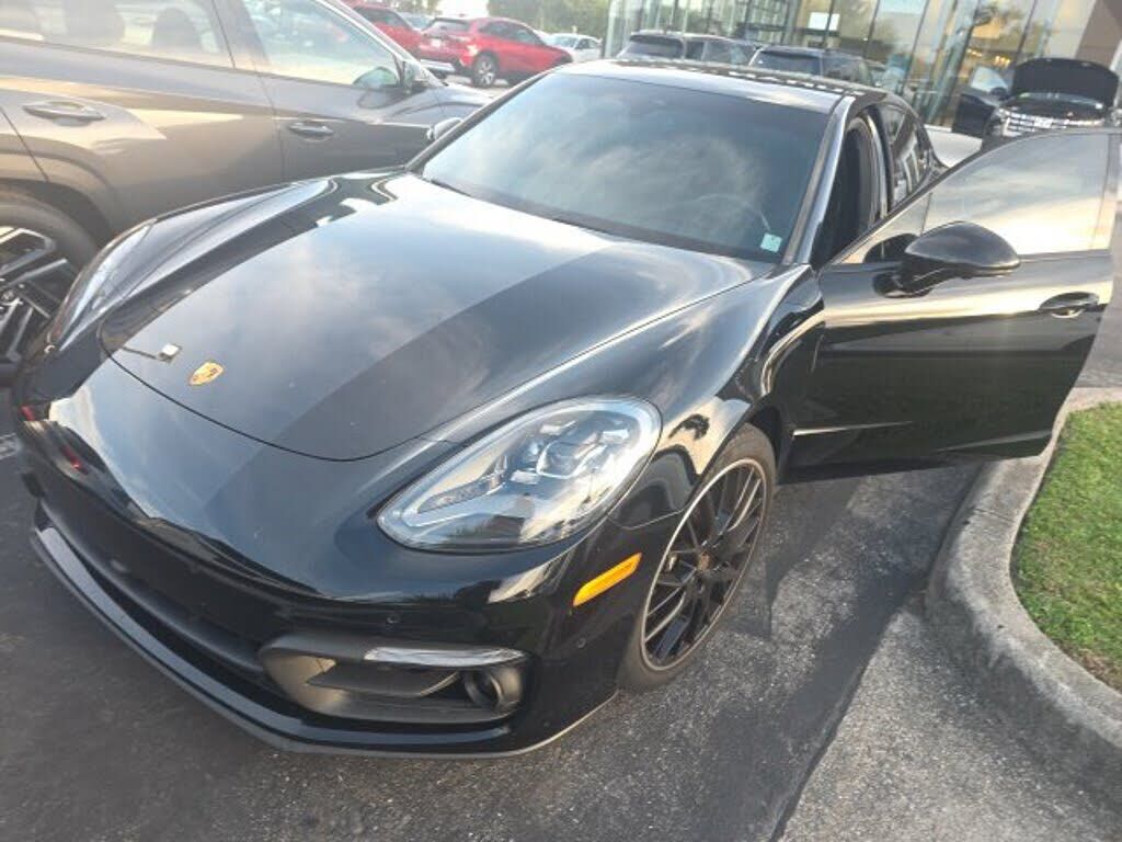 2023 PORSCHE Panamera
