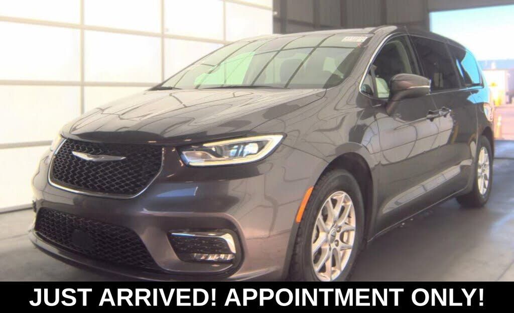 2023 CHRYSLER Pacifica