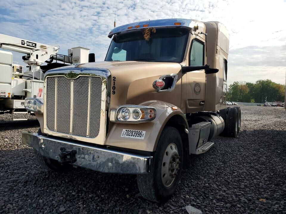 2023 PETERBILT 567