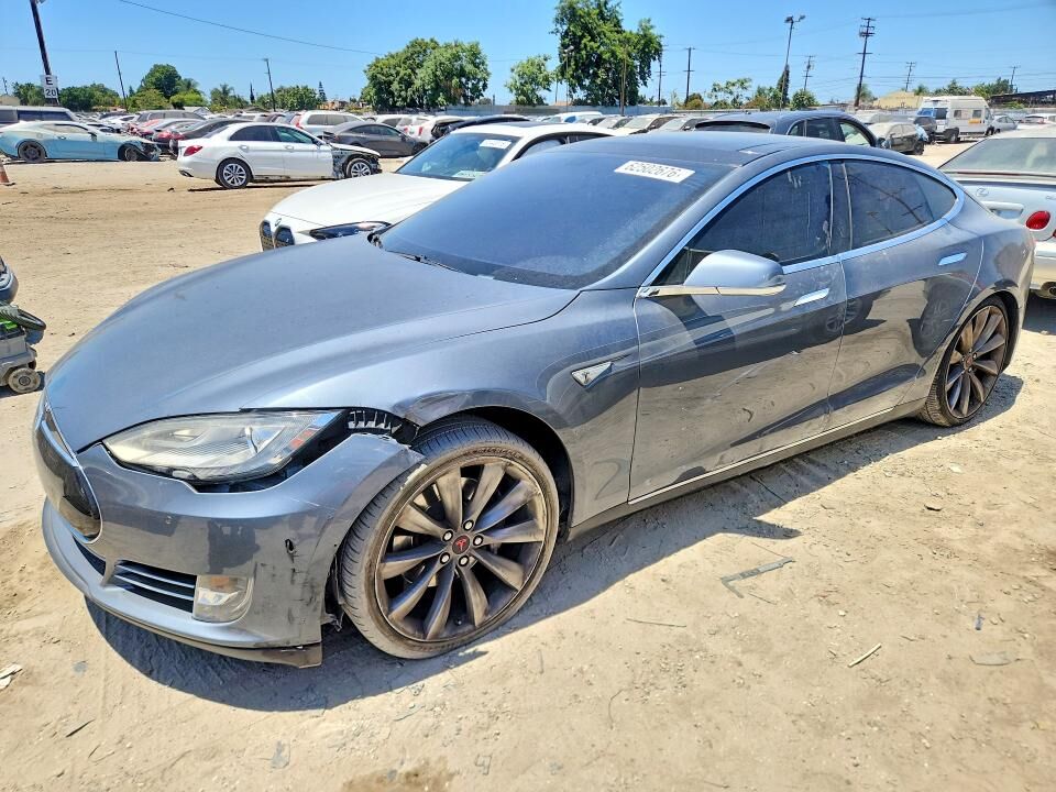 2014 TESLA Model S