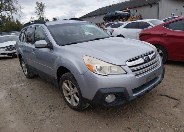 2014 SUBARU Outback
