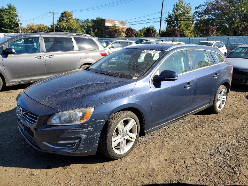 2015 VOLVO V60