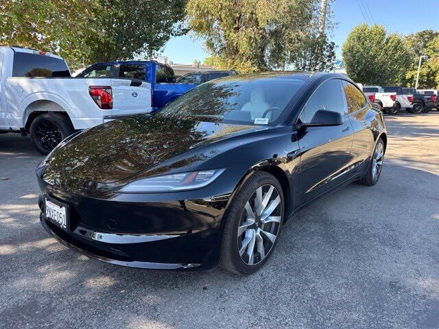 2024 TESLA Model 3