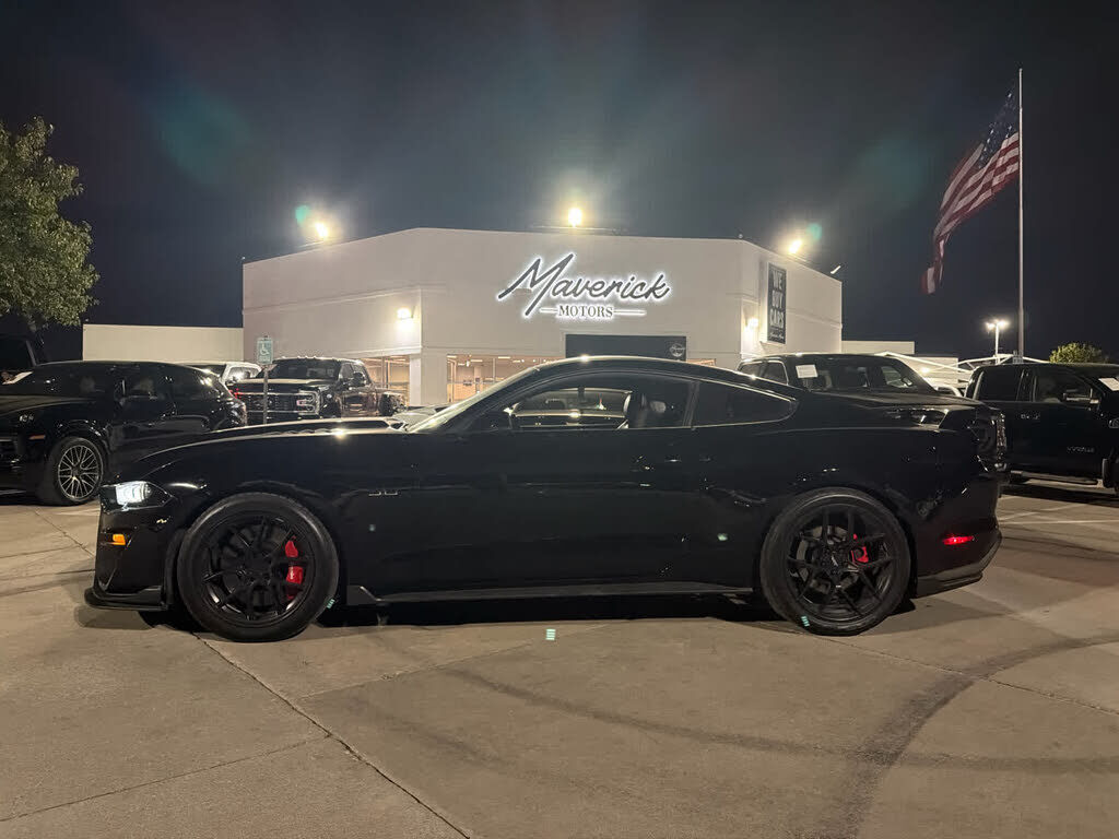 2019 FORD Mustang