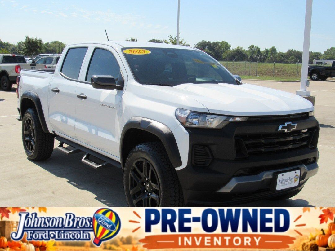 2025 CHEVROLET Colorado