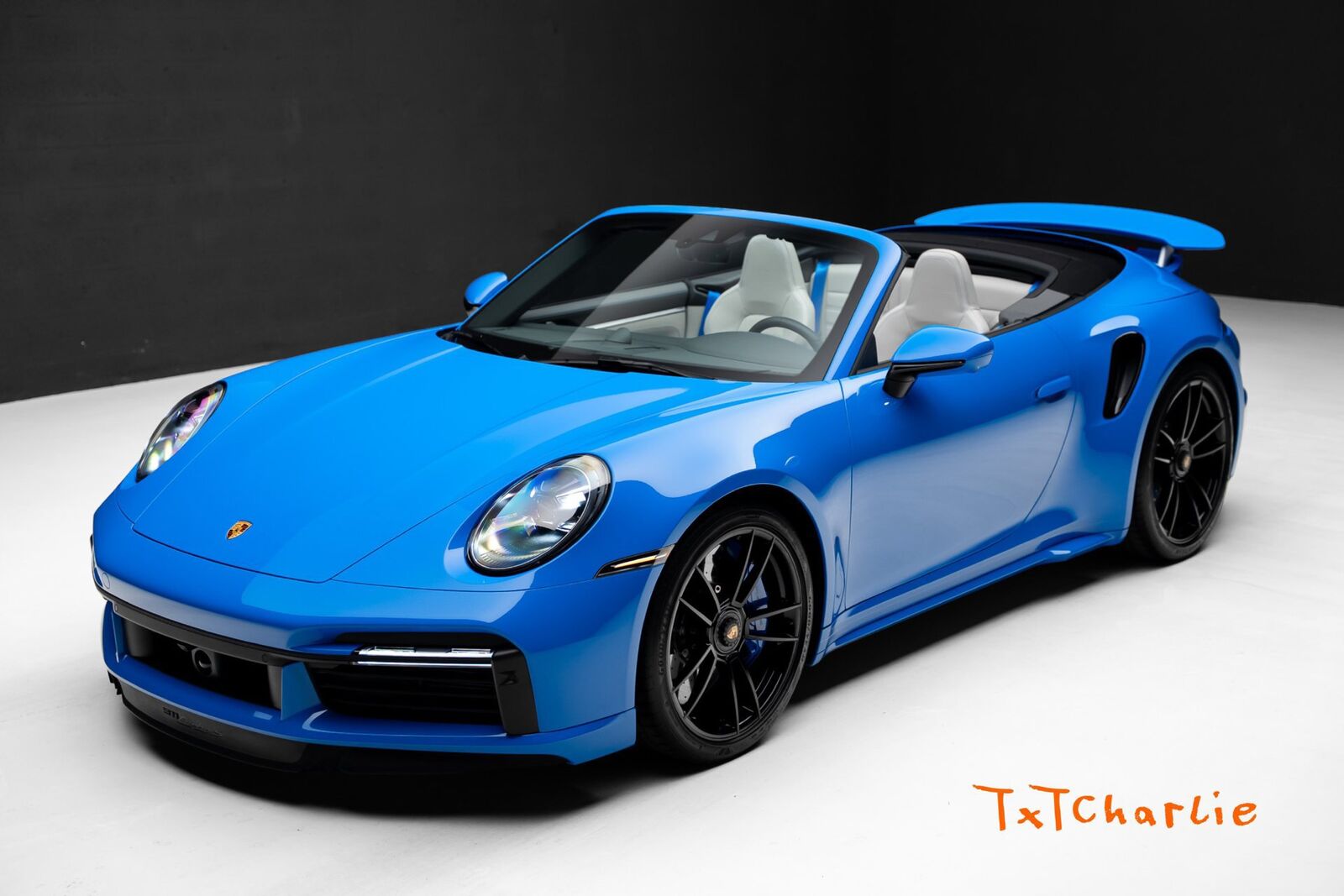 2022 PORSCHE 911