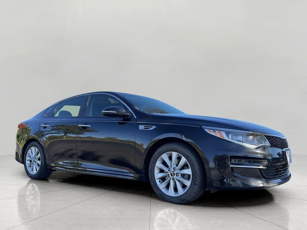 2018 KIA Optima