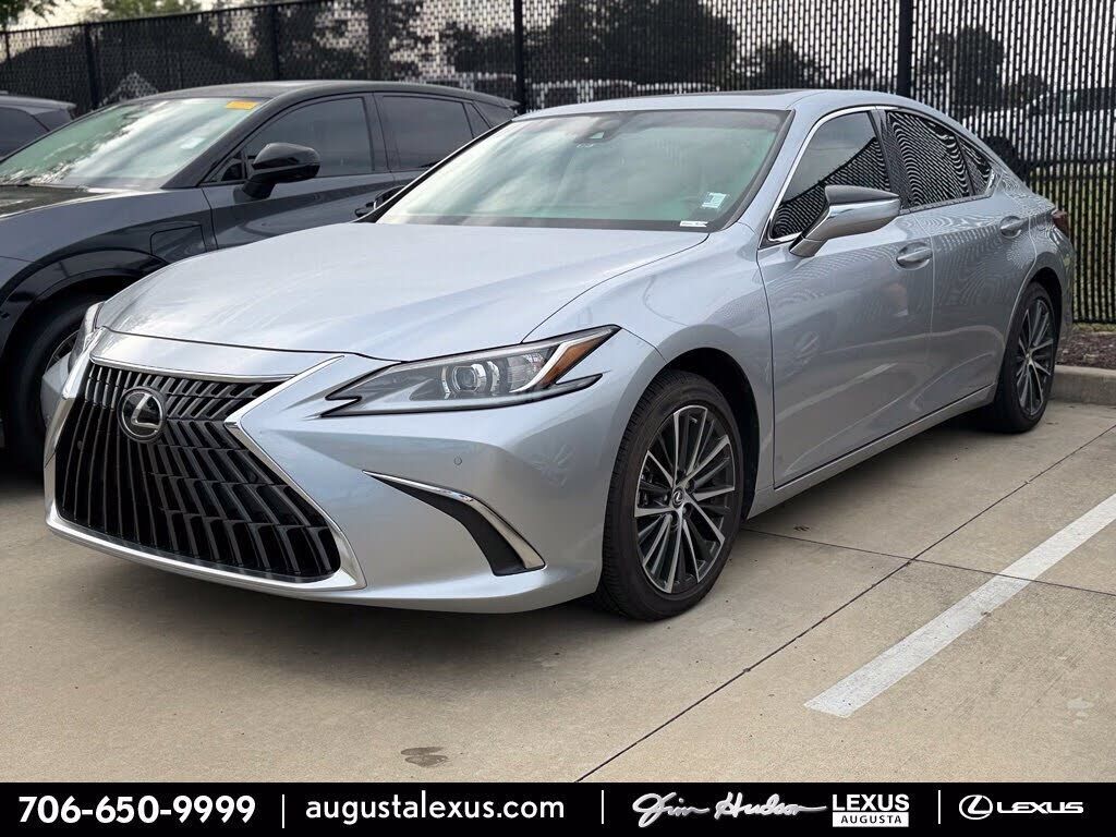 2025 LEXUS ES