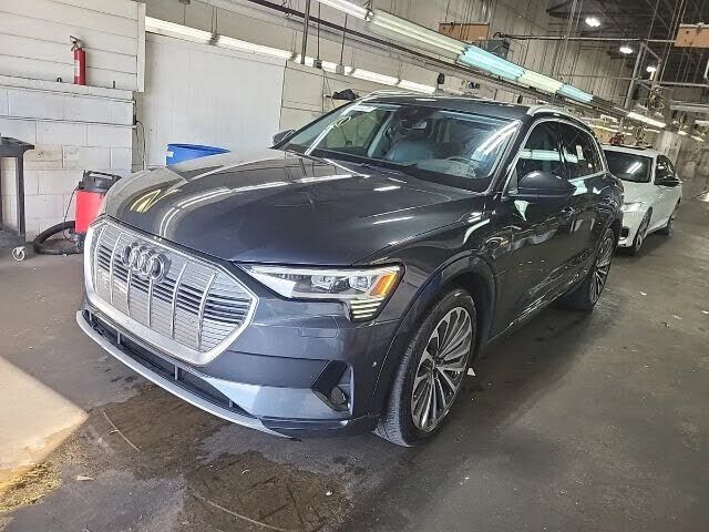 2019 AUDI e-tron