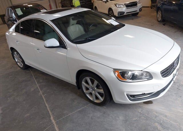 2016 VOLVO S60