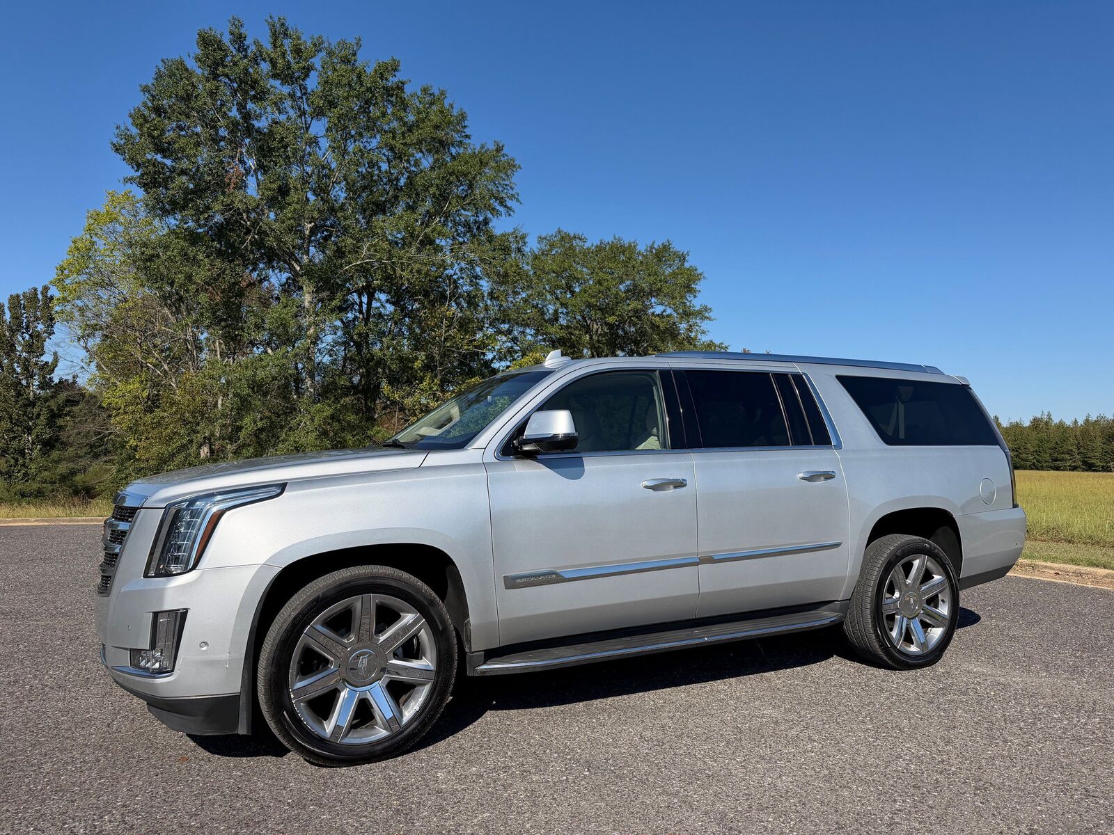 2018 CADILLAC Escalade ESV
