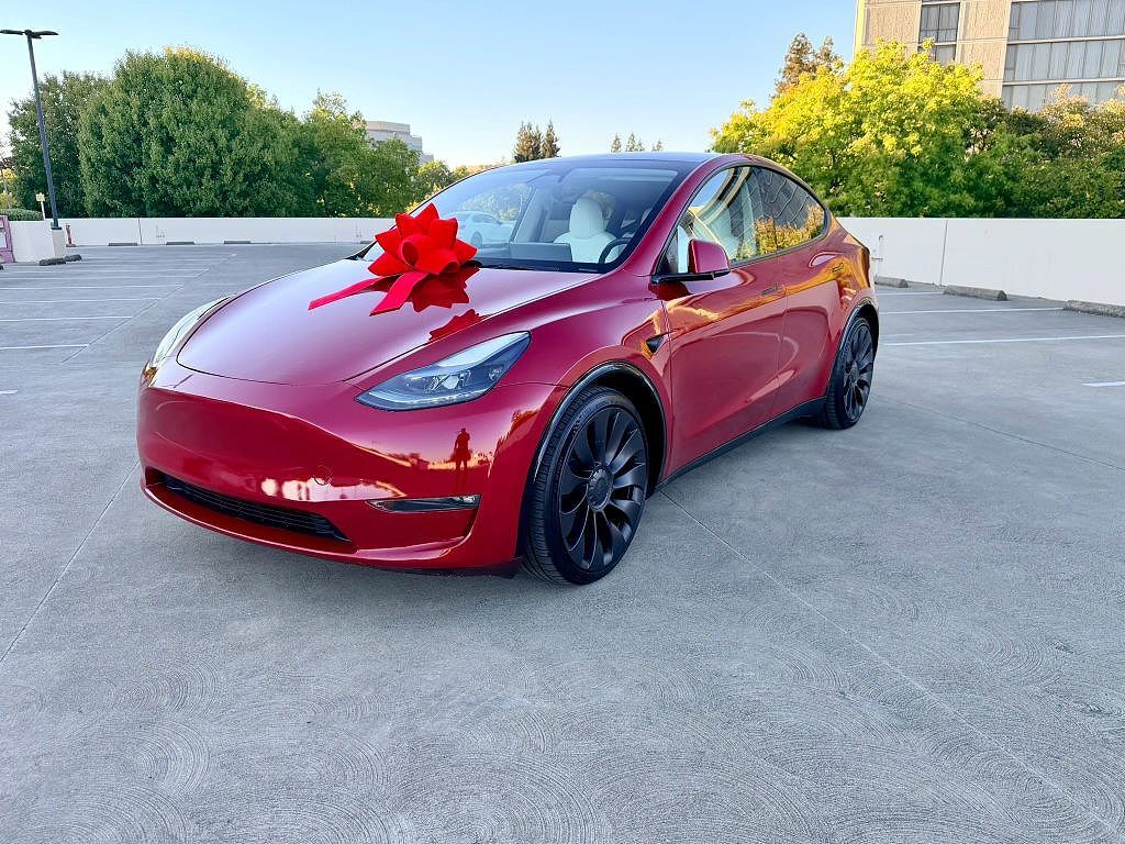 2023 TESLA Model Y