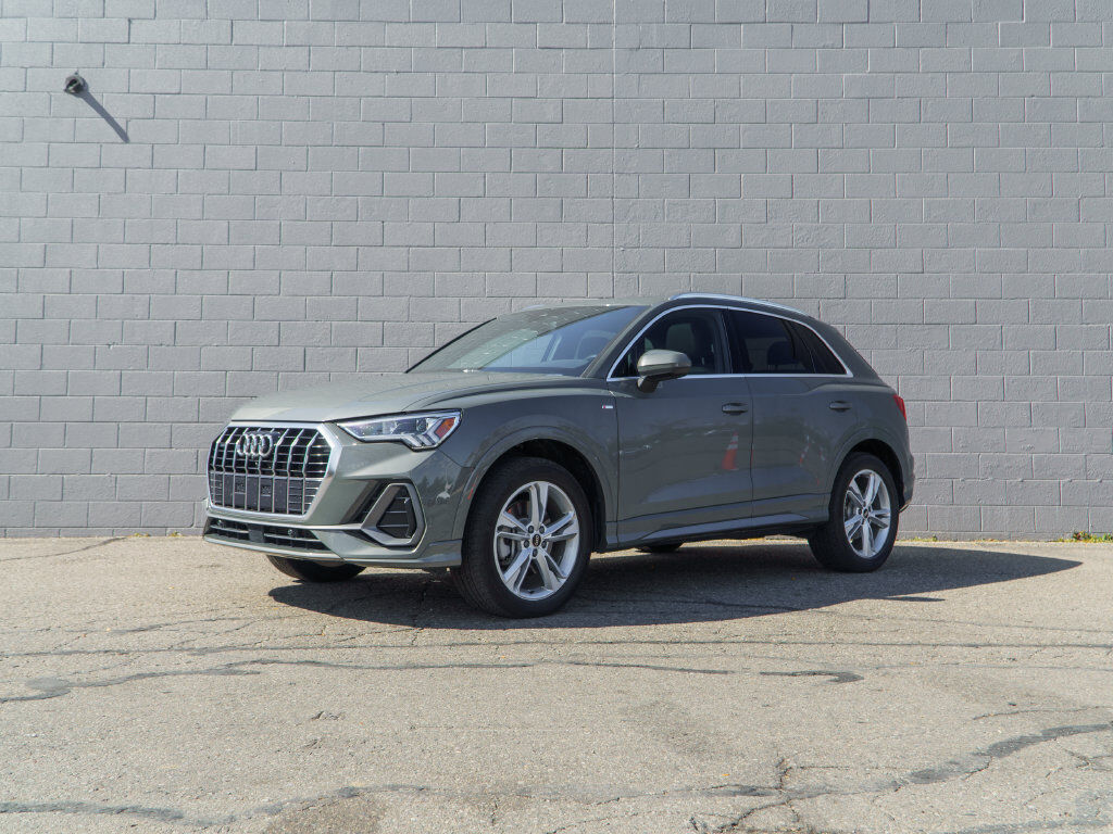 2024 AUDI Q3